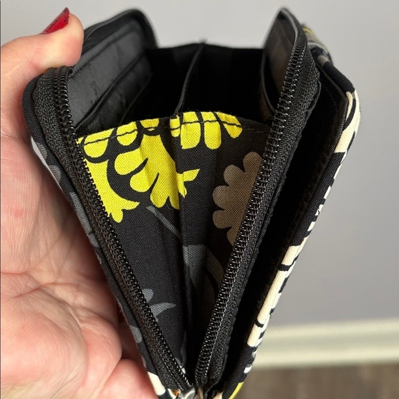 Vera Bradley Turn Lock Wallet Baroque Yellow Gray Black White Floral - Picture 12 of 14